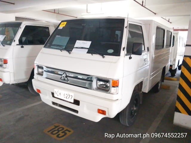 Car gallery image