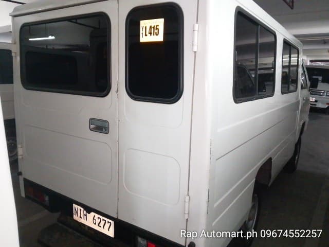 Car gallery image