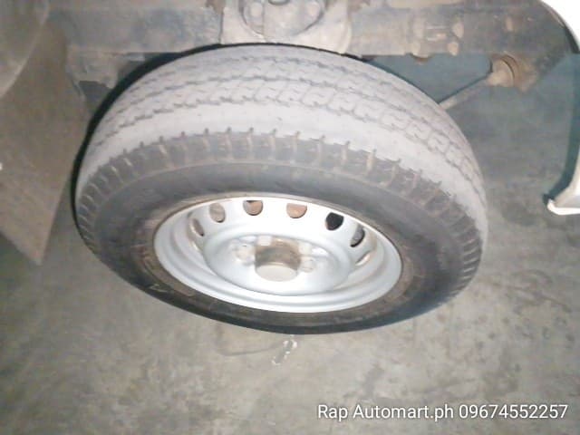 Car gallery image