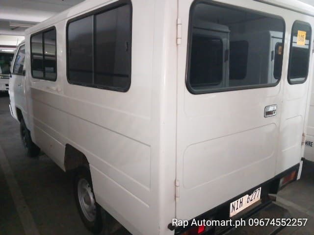 Car gallery image