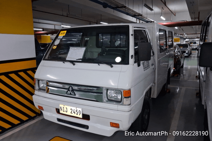 Car gallery image
