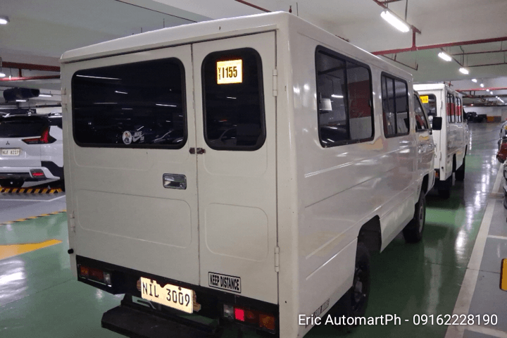 Car gallery image