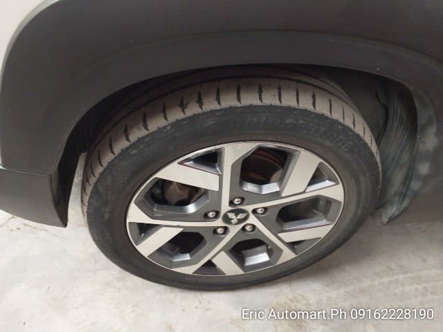 Car gallery image