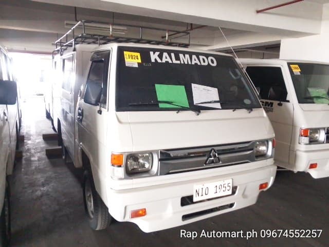 Car gallery image
