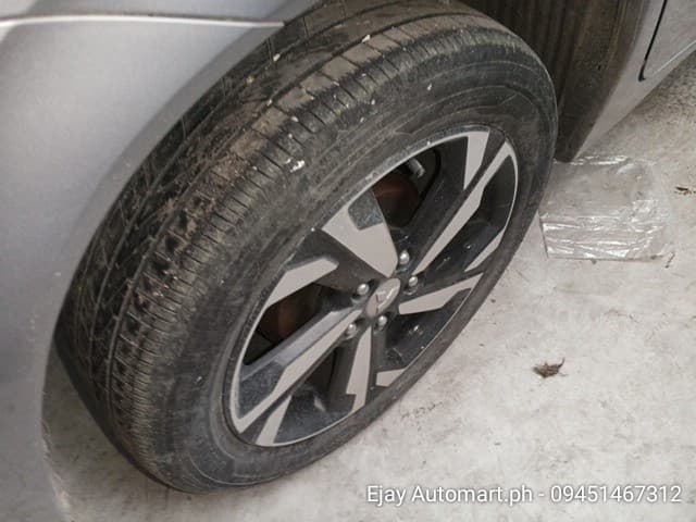 Car gallery image