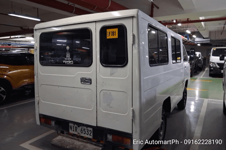 Car gallery image