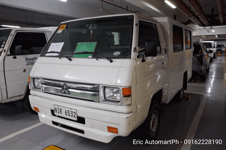 Car gallery image