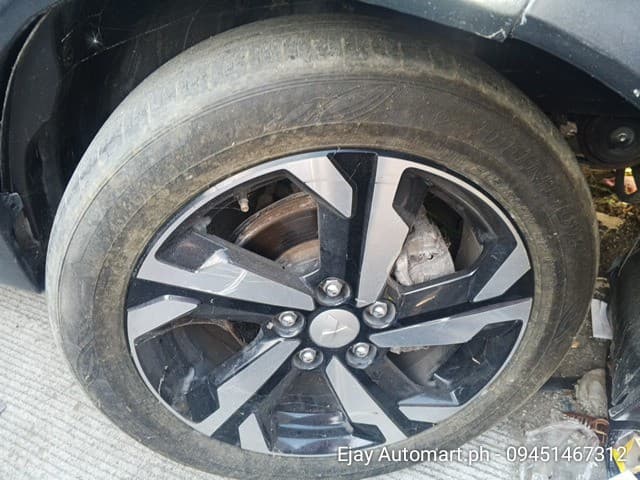 Car gallery image