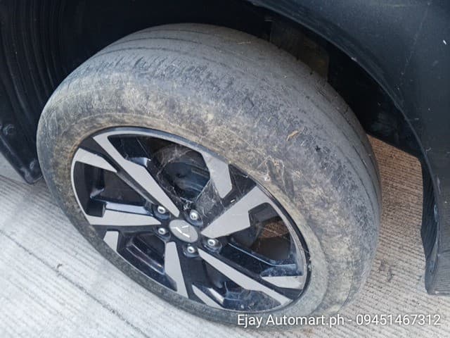 Car gallery image