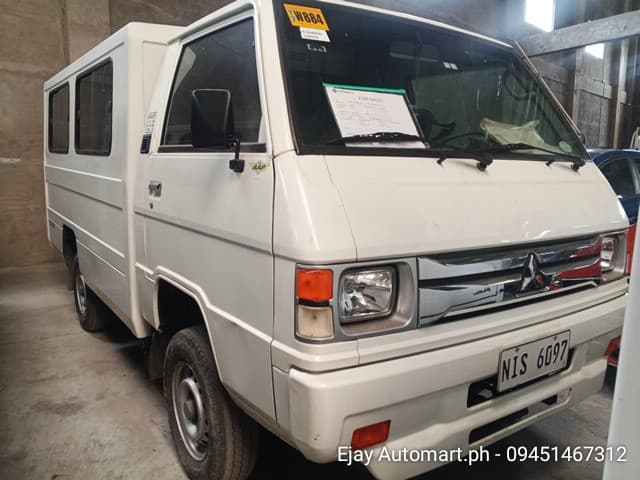 Car gallery image