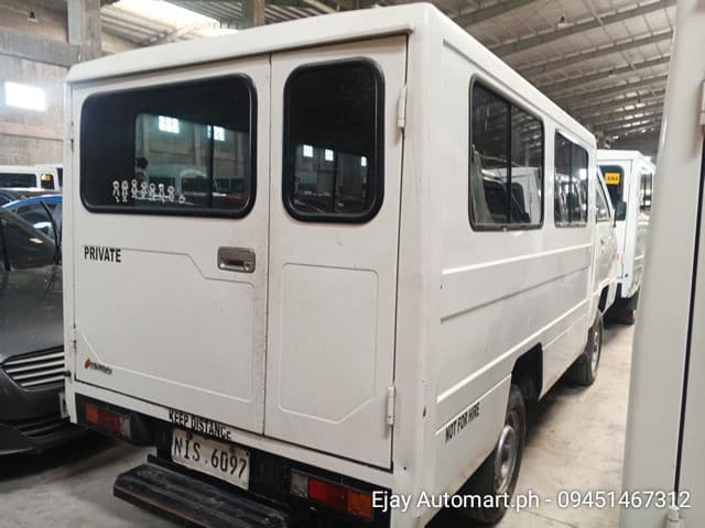 Car gallery image