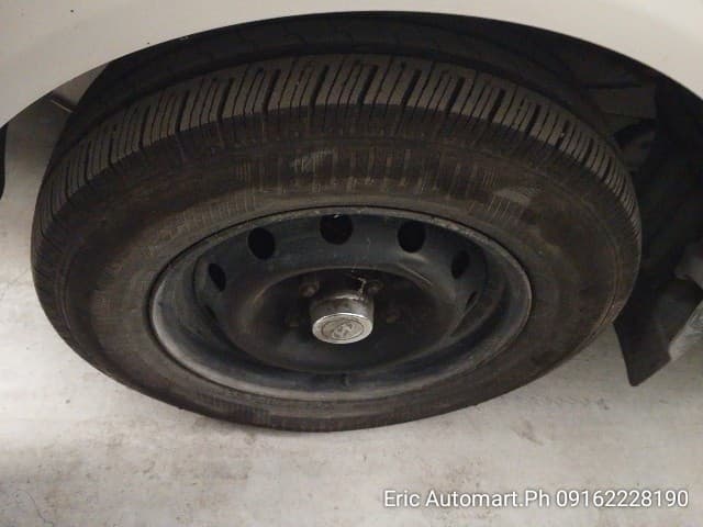 Car gallery image