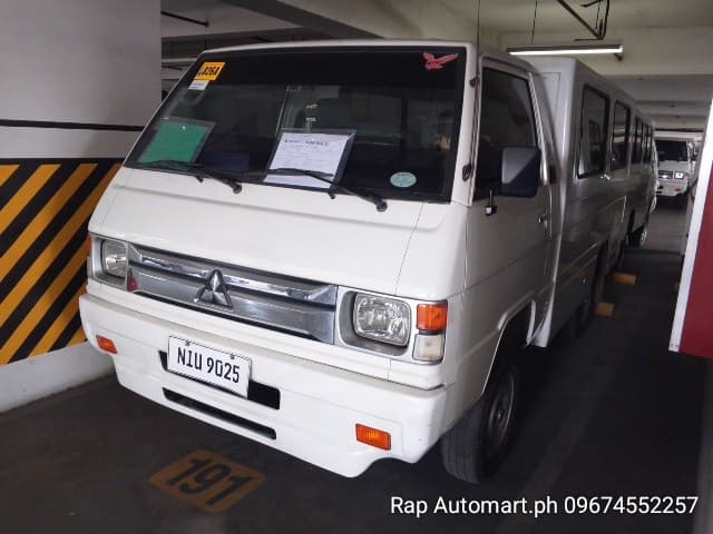 Car gallery image