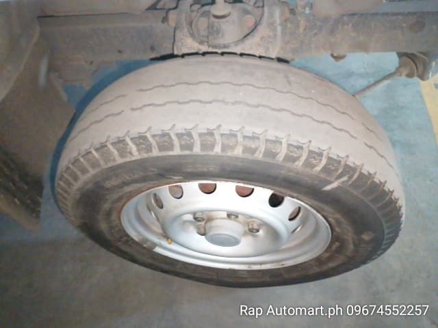 Car gallery image