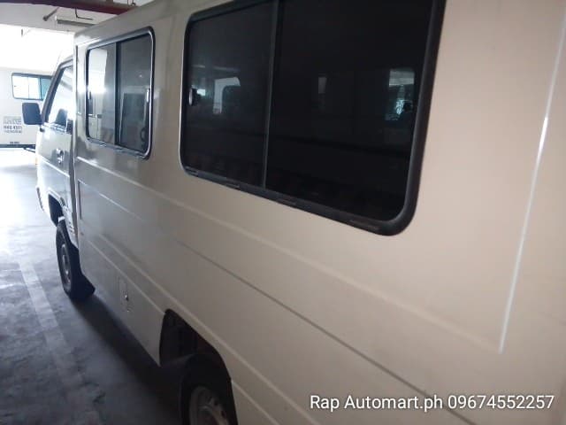 Car gallery image