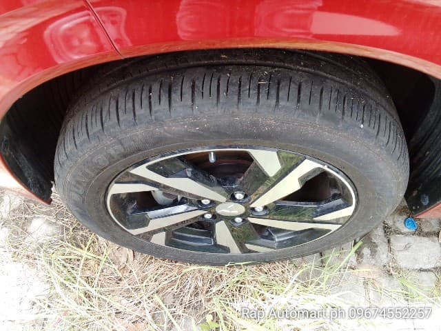 Car gallery image