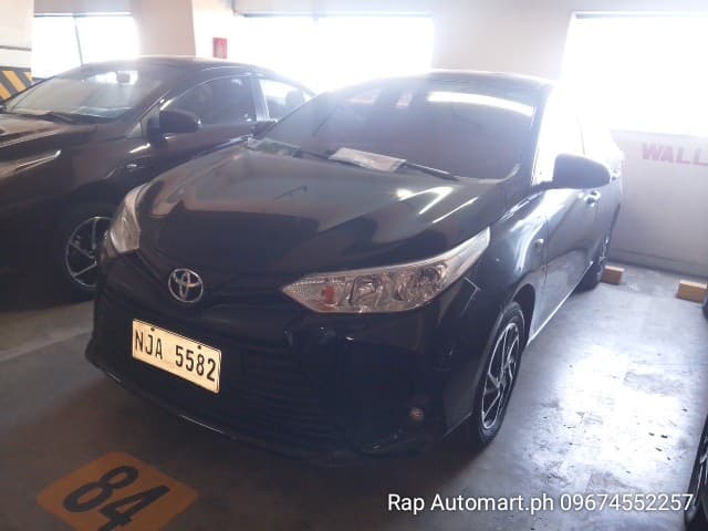 Car gallery image