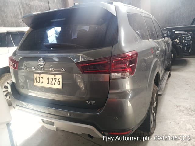 Car gallery image