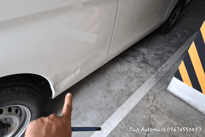 Car gallery image