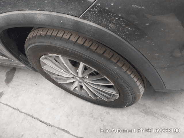 Car gallery image