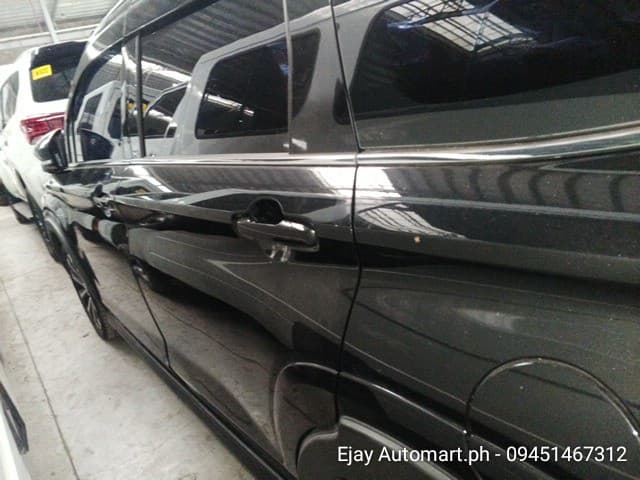 Car gallery image
