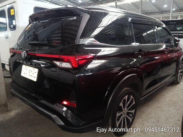 Car gallery image