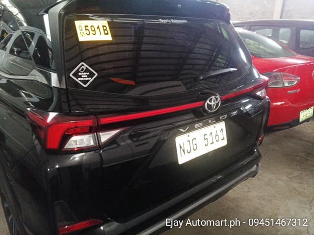 Car gallery image