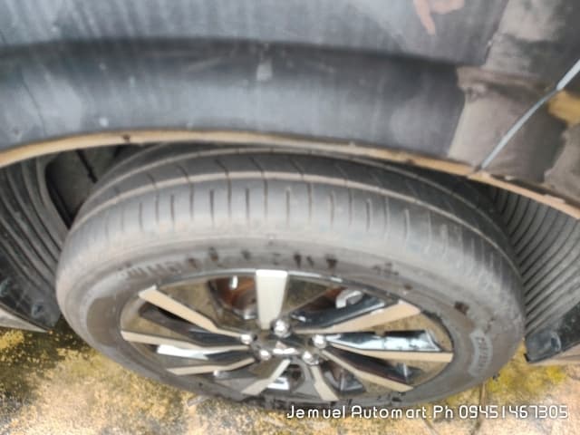 Car gallery image