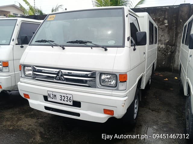 Car gallery image