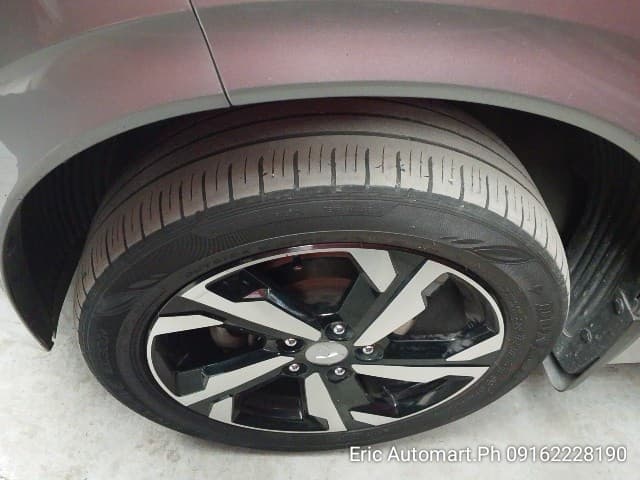 Car gallery image