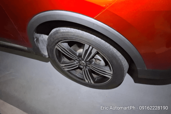 Car gallery image