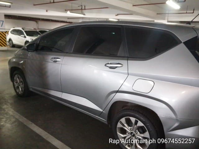 Car gallery image