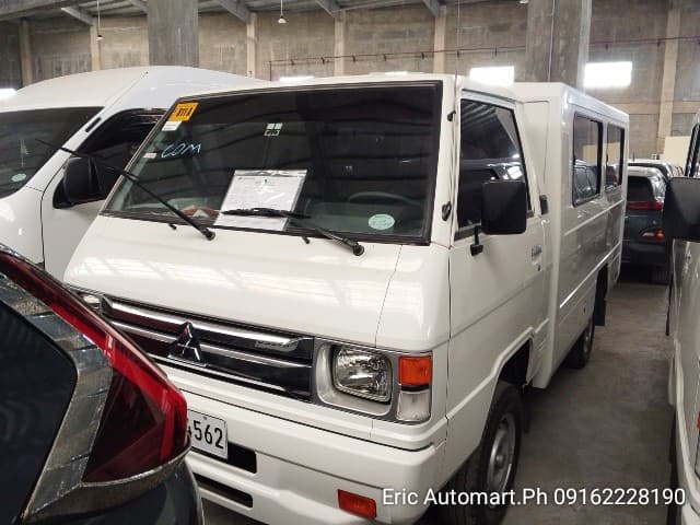 Car gallery image