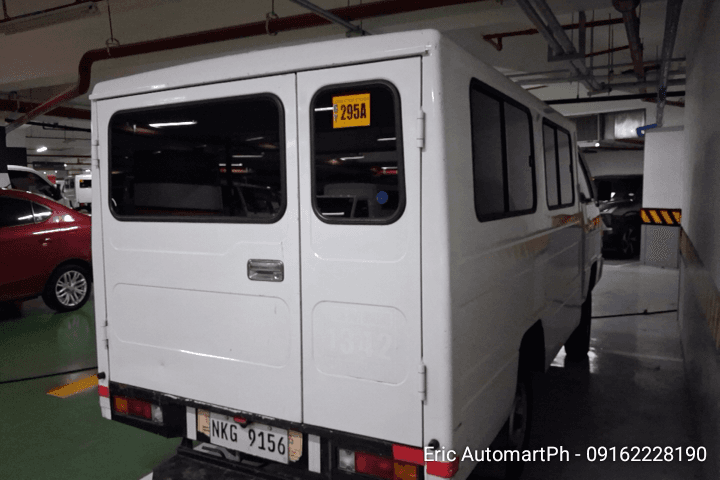 Car gallery image