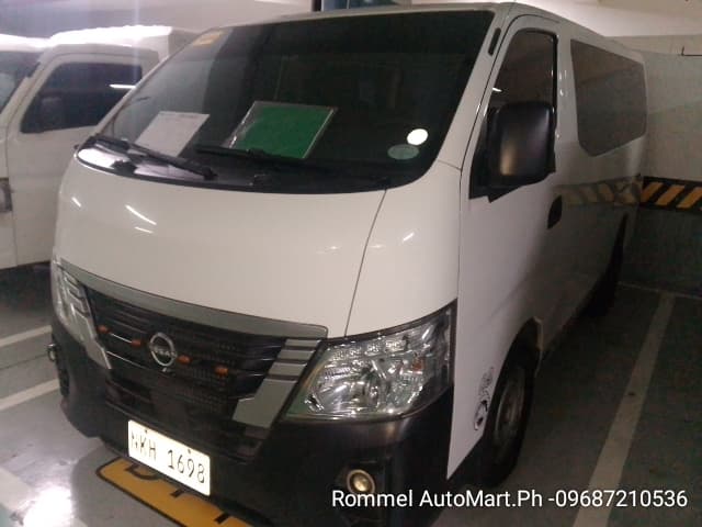 Car gallery image