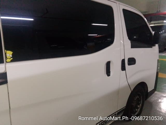Car gallery image