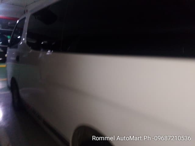 Car gallery image