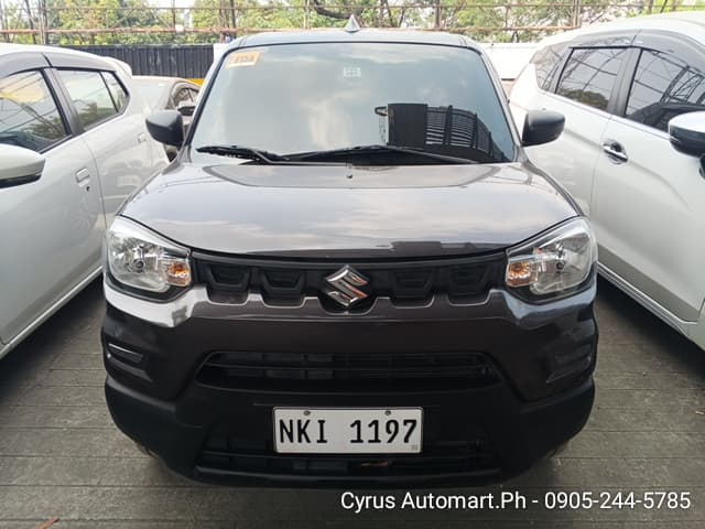 Car gallery image