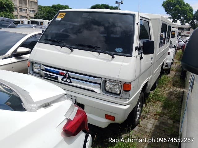 Car gallery image