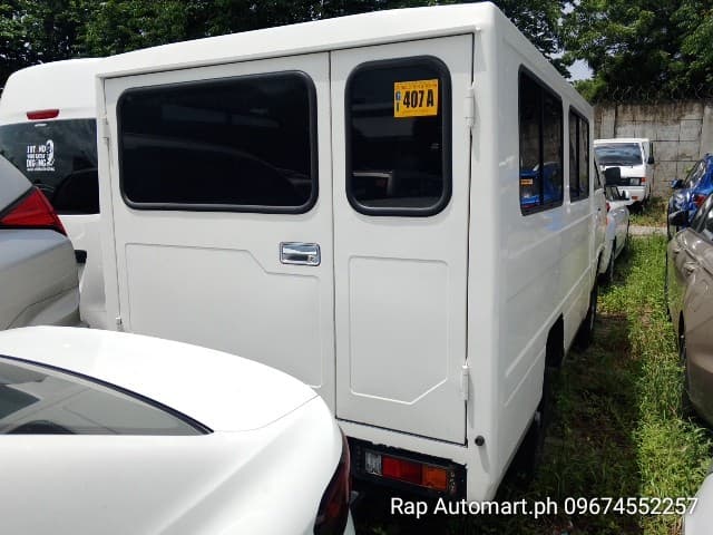 Car gallery image