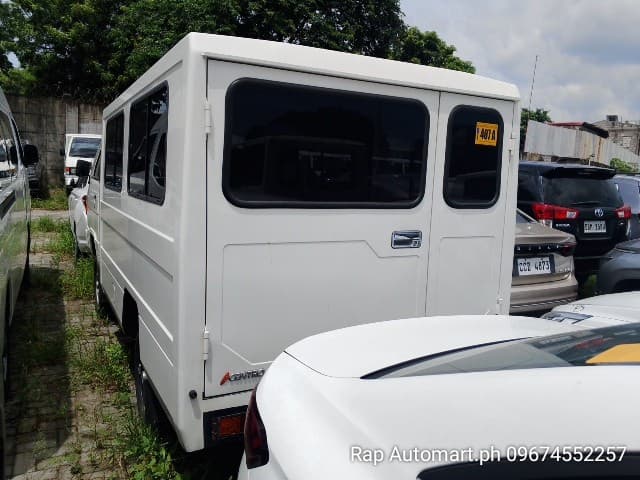 Car gallery image