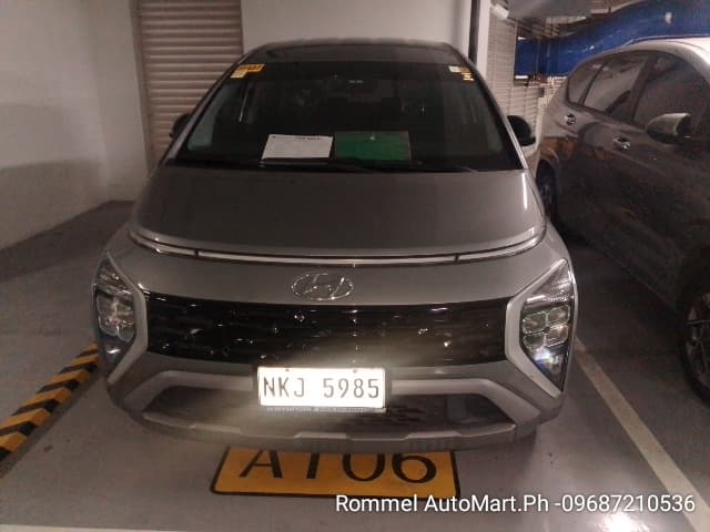 Car gallery image