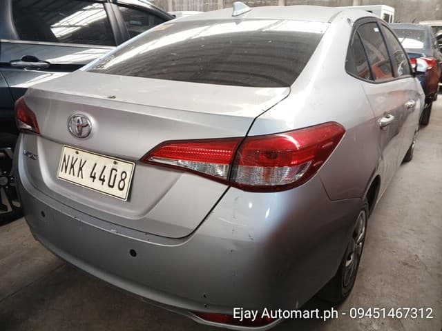 Car gallery image