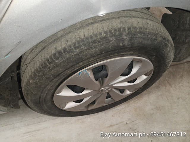 Car gallery image
