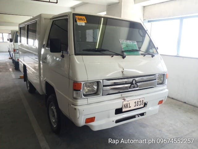 Car gallery image