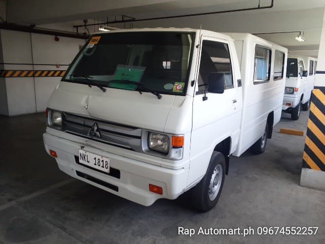 Car gallery image