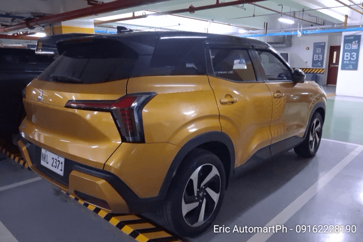 Car gallery image