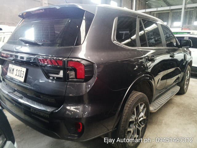 Car gallery image