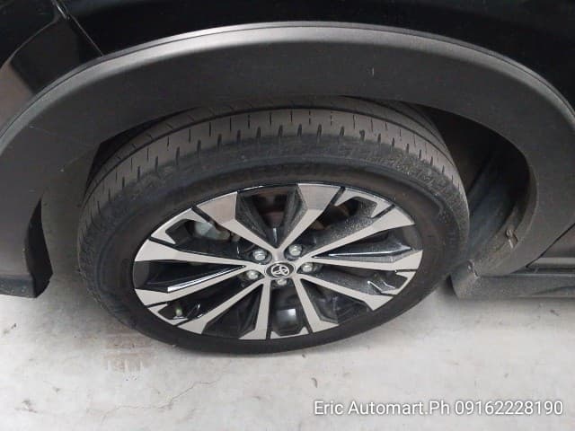 Car gallery image