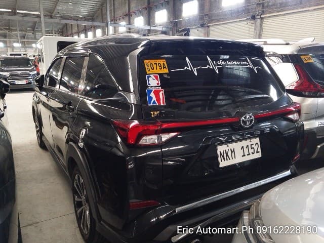 Car gallery image